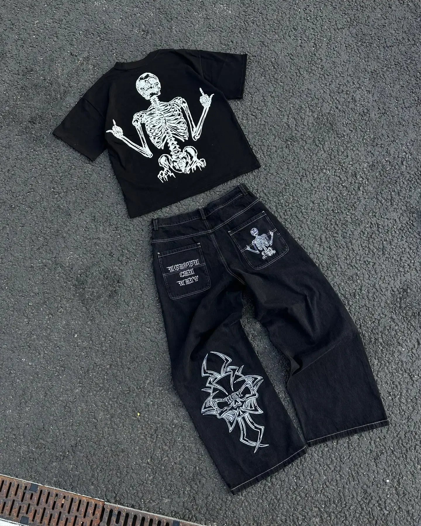 Jeans Y2k Retro Skull Embroidery Pattern Men Women Loose Jeans New Harajuku Hip Hop Straight Casual Loose  Pants for Streetwear